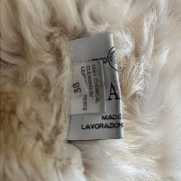 100% Shearling Full Length Camel/Ivory Vintage Coat - Picture 15 of 16